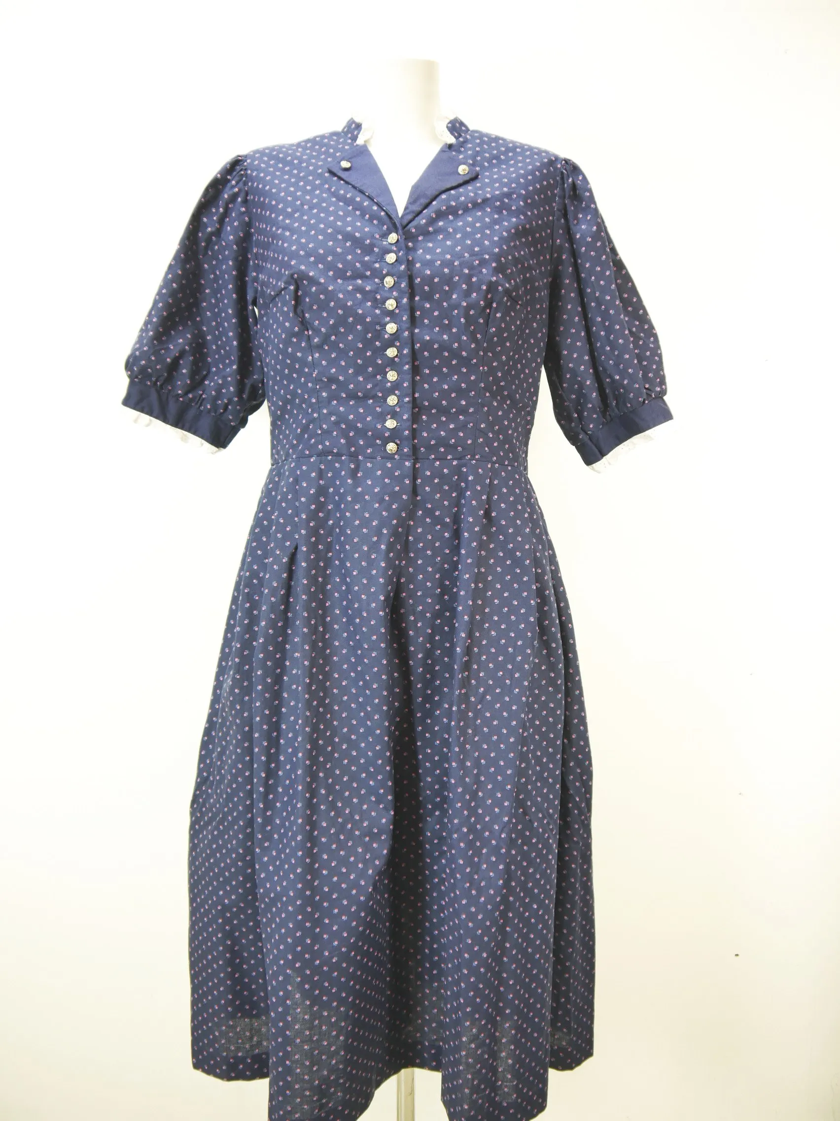 Großartig blau mit Blümchen und Puffärmel fesches Dirndl mit Schürze Gr.44
