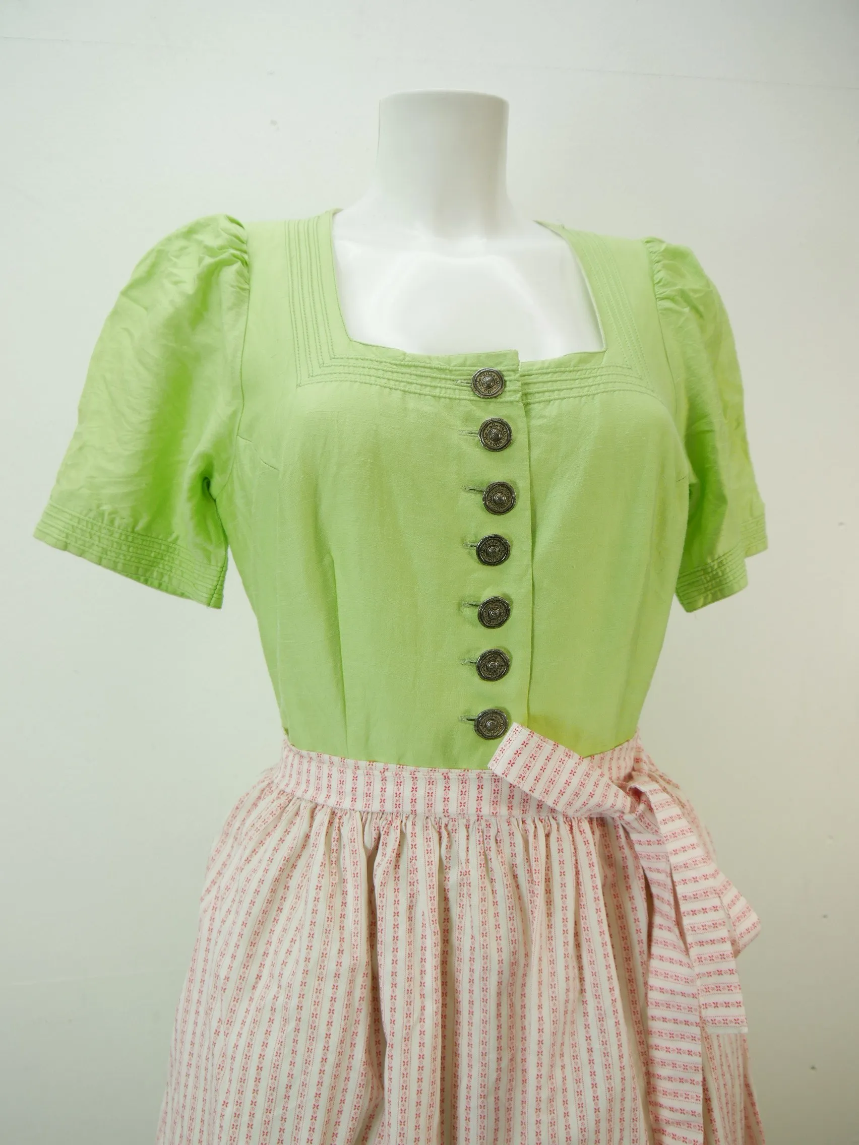 Krüger Manufaktur grün mit Puffärmel fabelhaftes Dirndl mit Schürze Gr.38