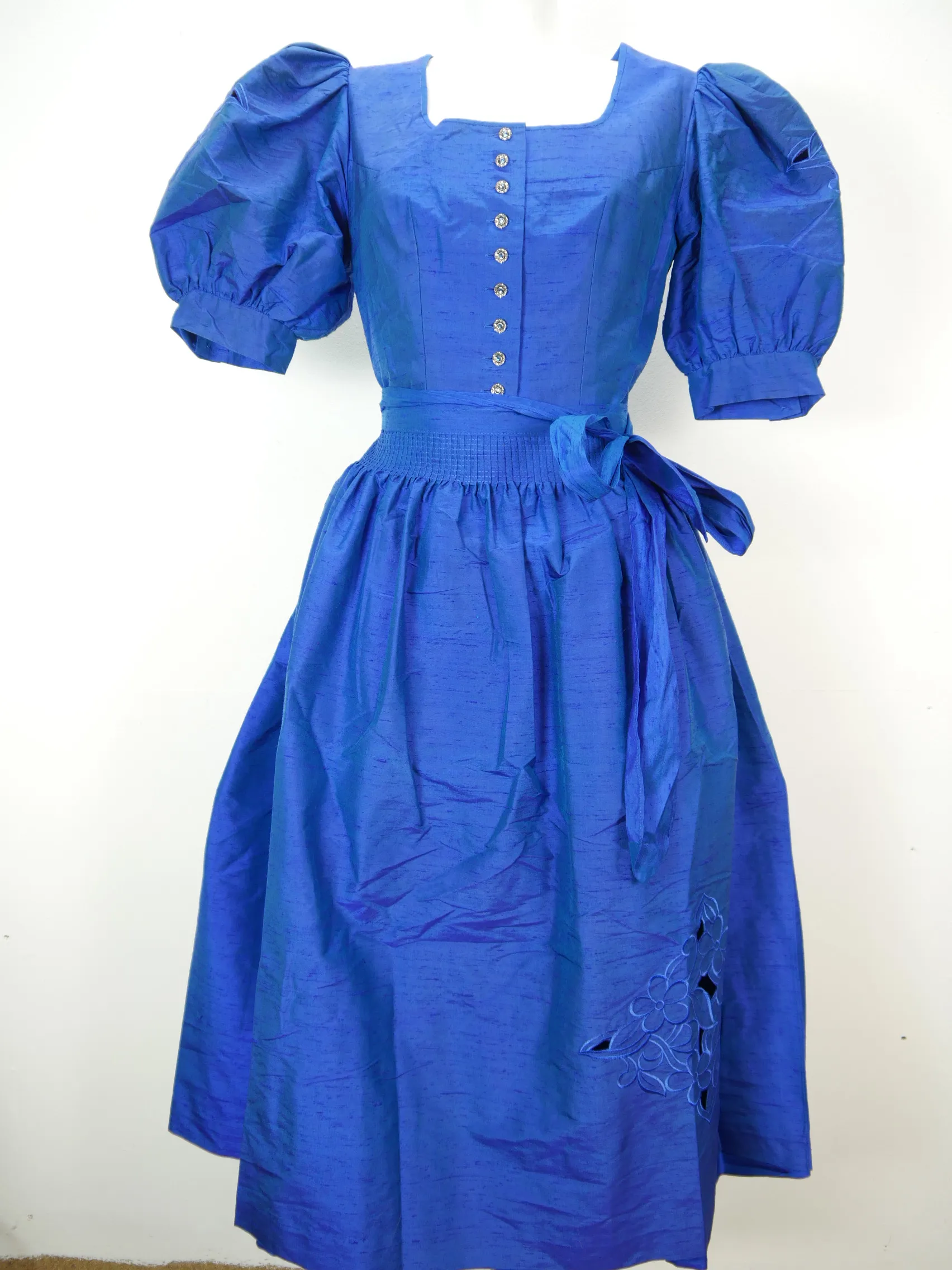 Trachten Rasp blau Wildseide mit Stickerei großartiges Dirndl mit Schürze Gr.36