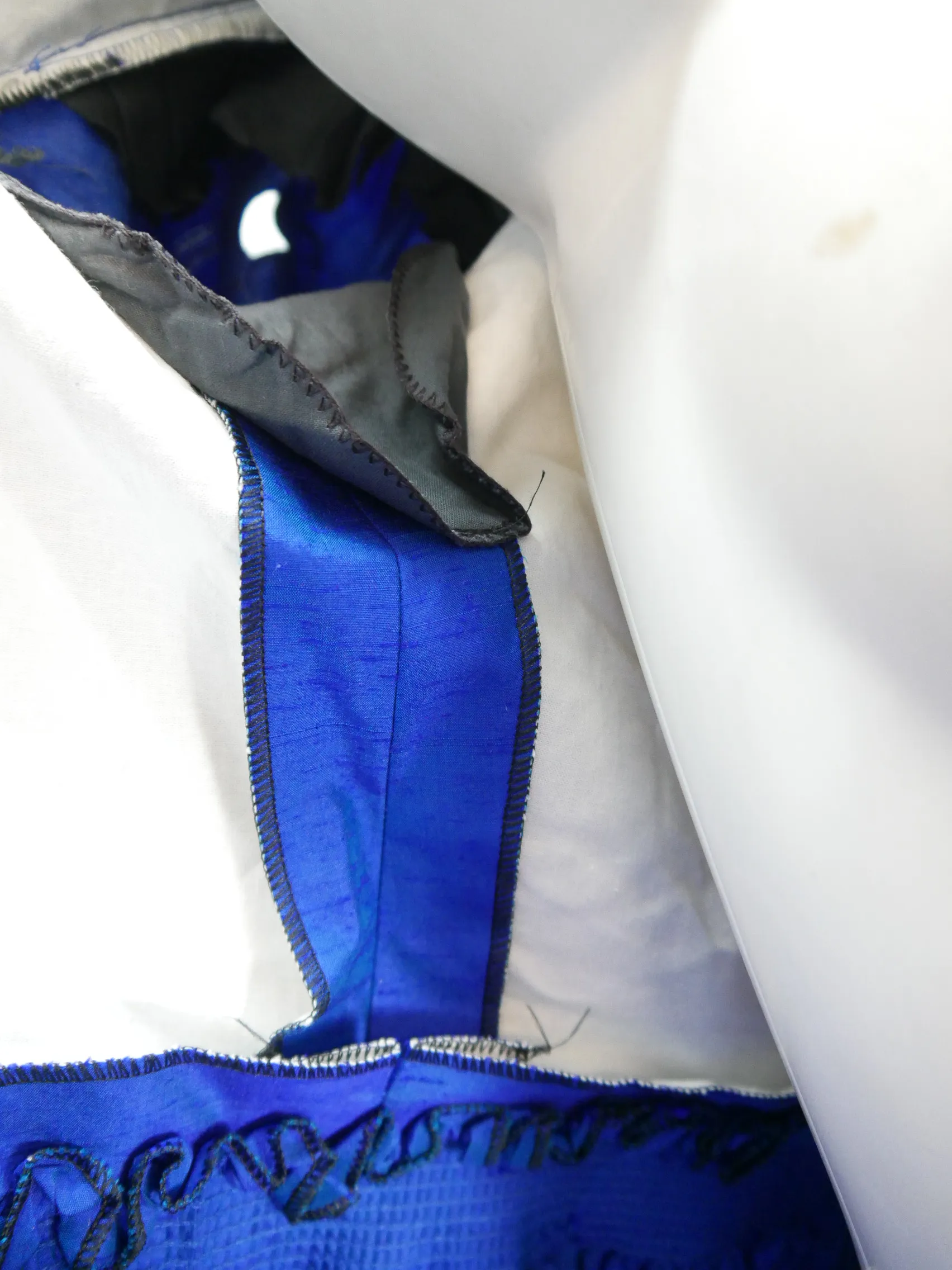 Trachten Rasp blau Wildseide mit Stickerei großartiges Dirndl mit Schürze Gr.36