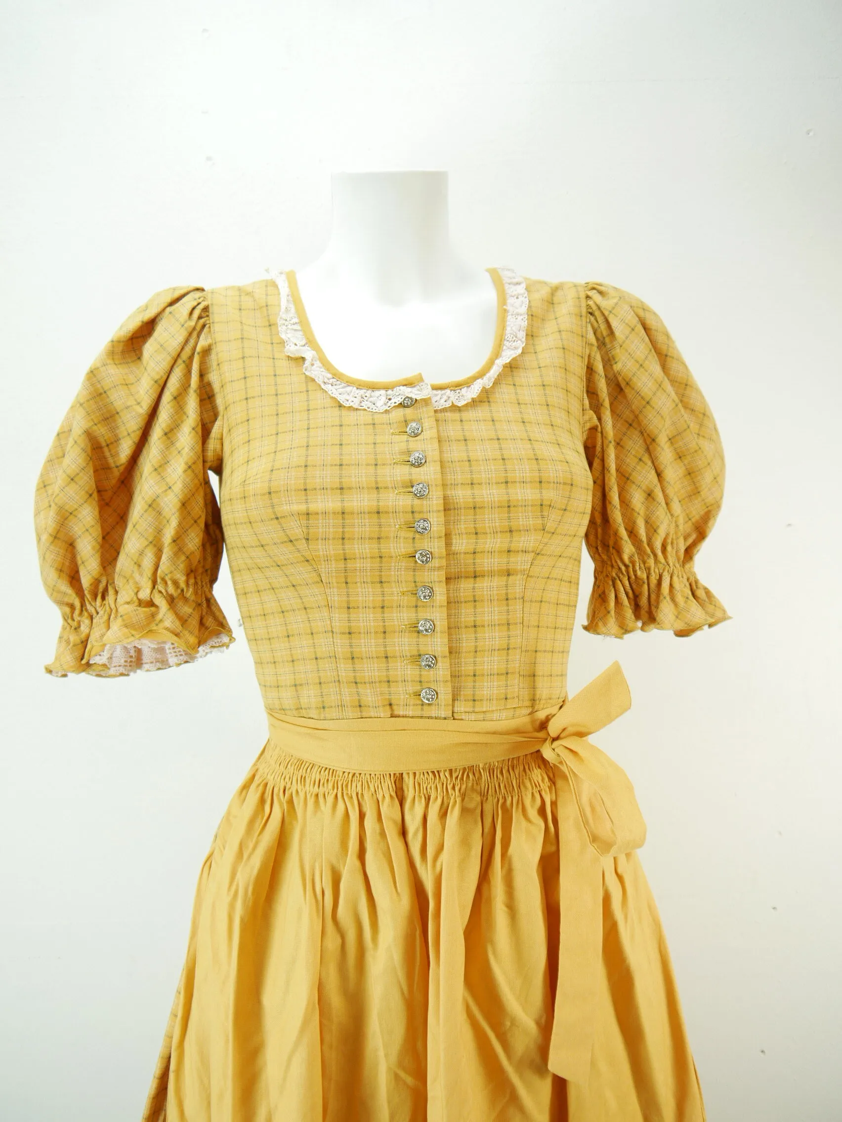 Wunderschön gelb kariert Baumwolle mit Spitze hammer Dirndl mit Schürze Gr.34