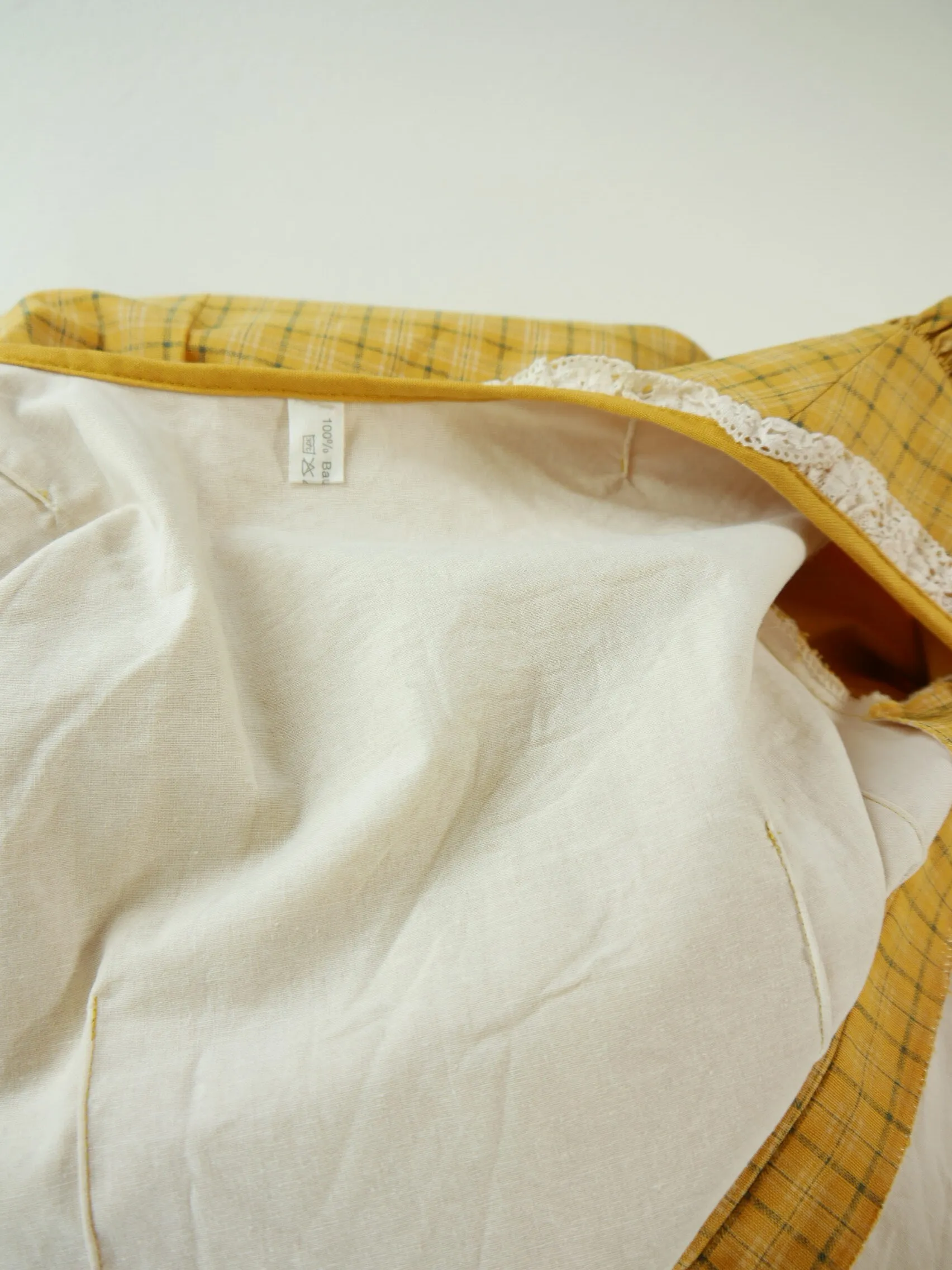 Wunderschön gelb kariert Baumwolle mit Spitze hammer Dirndl mit Schürze Gr.34